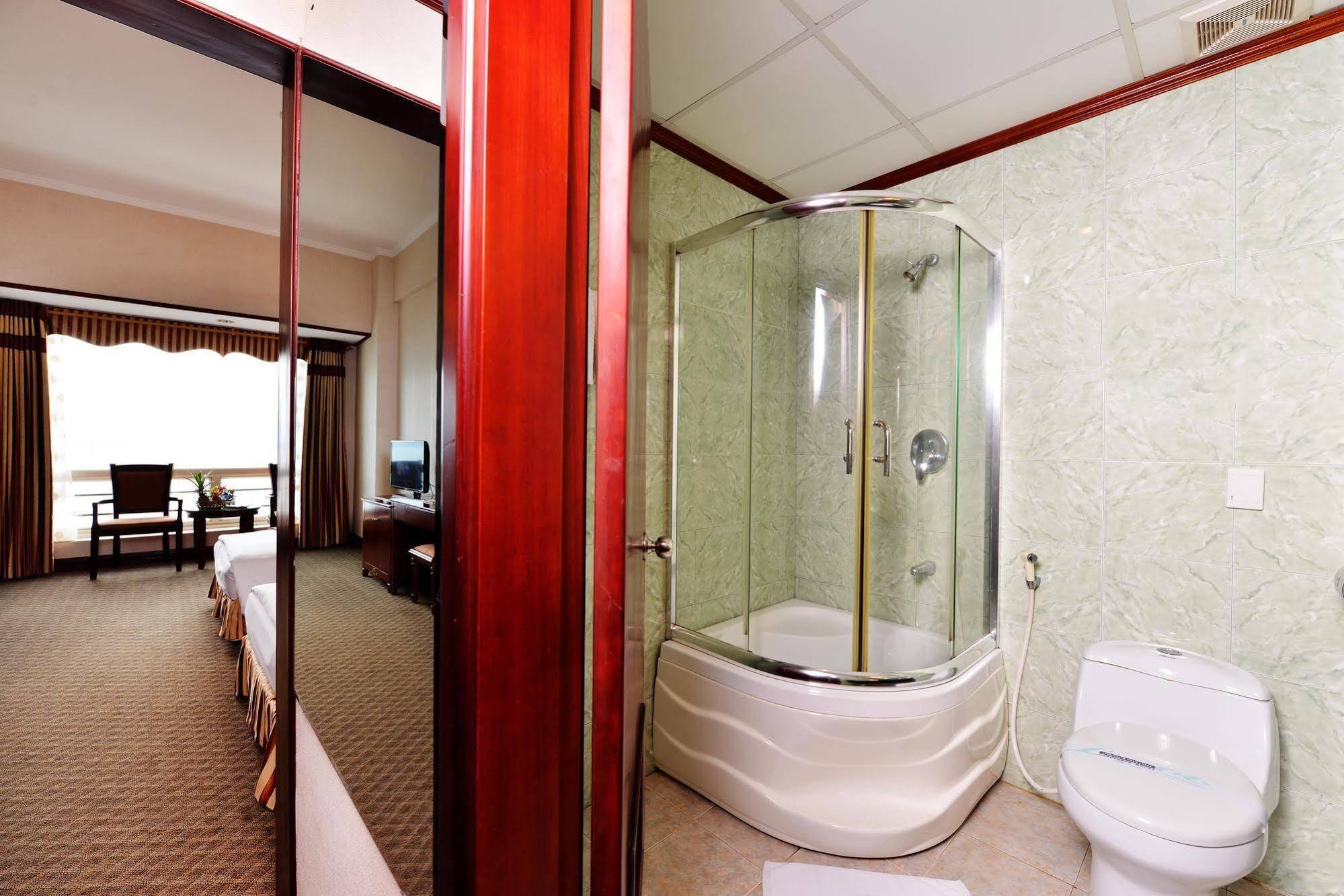 Grand Ha Long Hotel Esterno foto