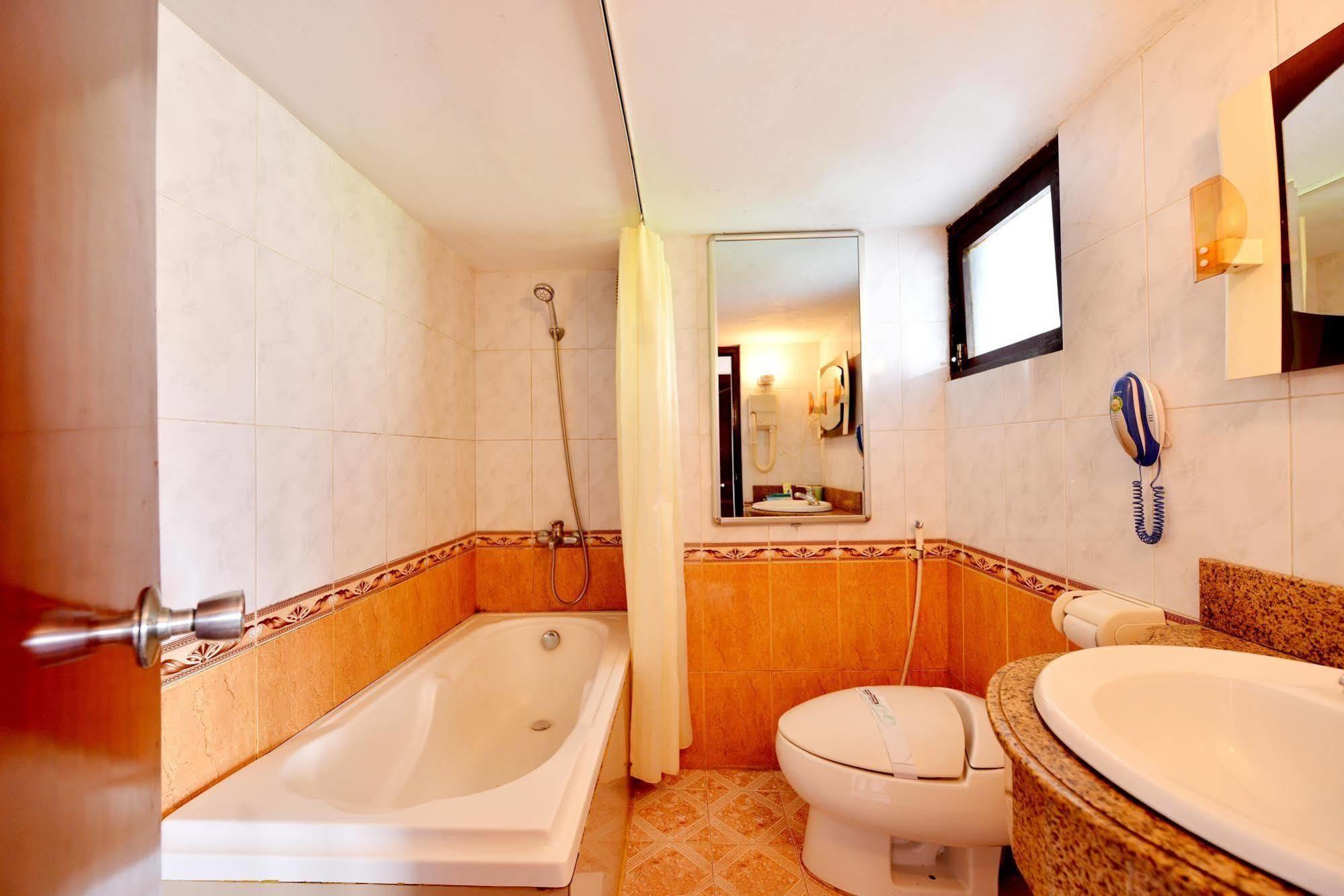 Grand Ha Long Hotel Esterno foto